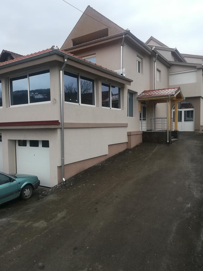 Karavan 123 Raška 外观 照片