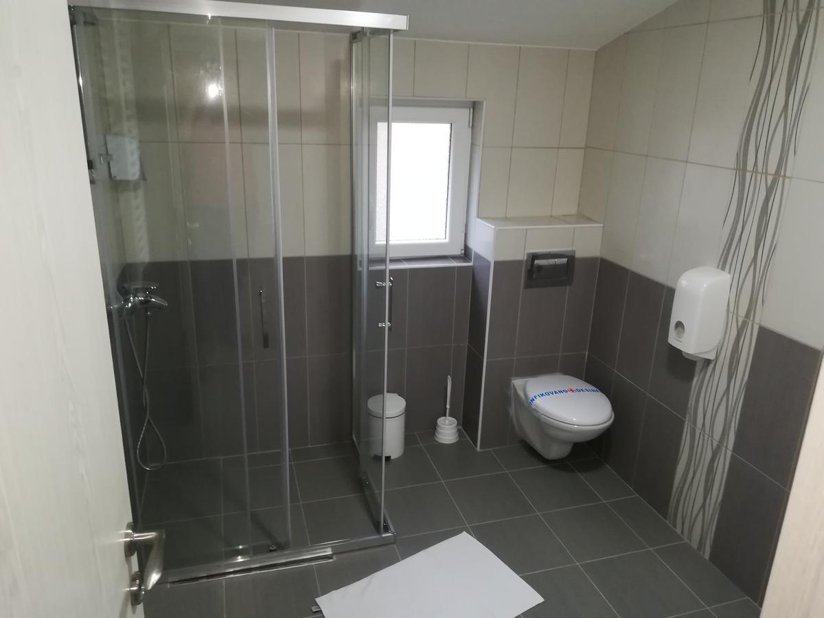 Karavan 123 Raška 外观 照片
