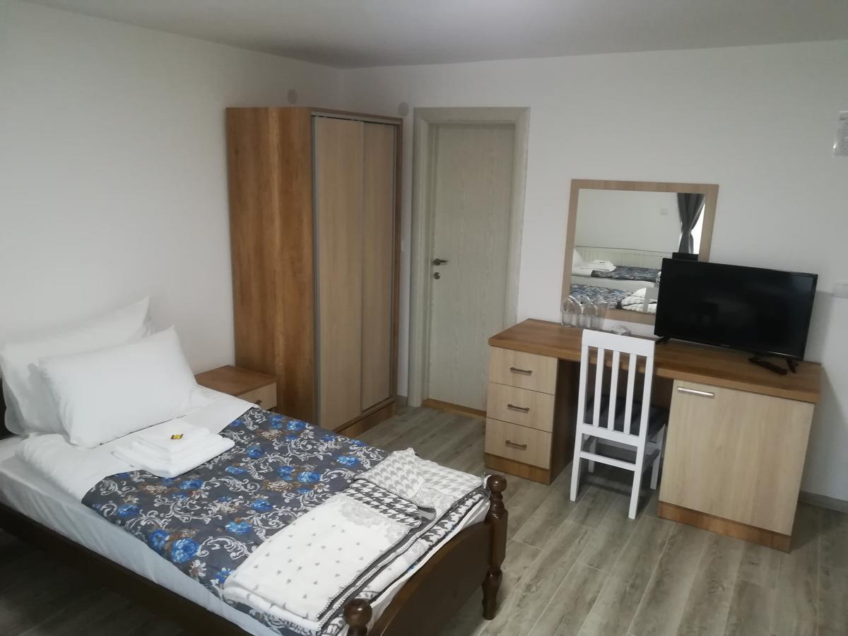 Karavan 123 Raška 外观 照片