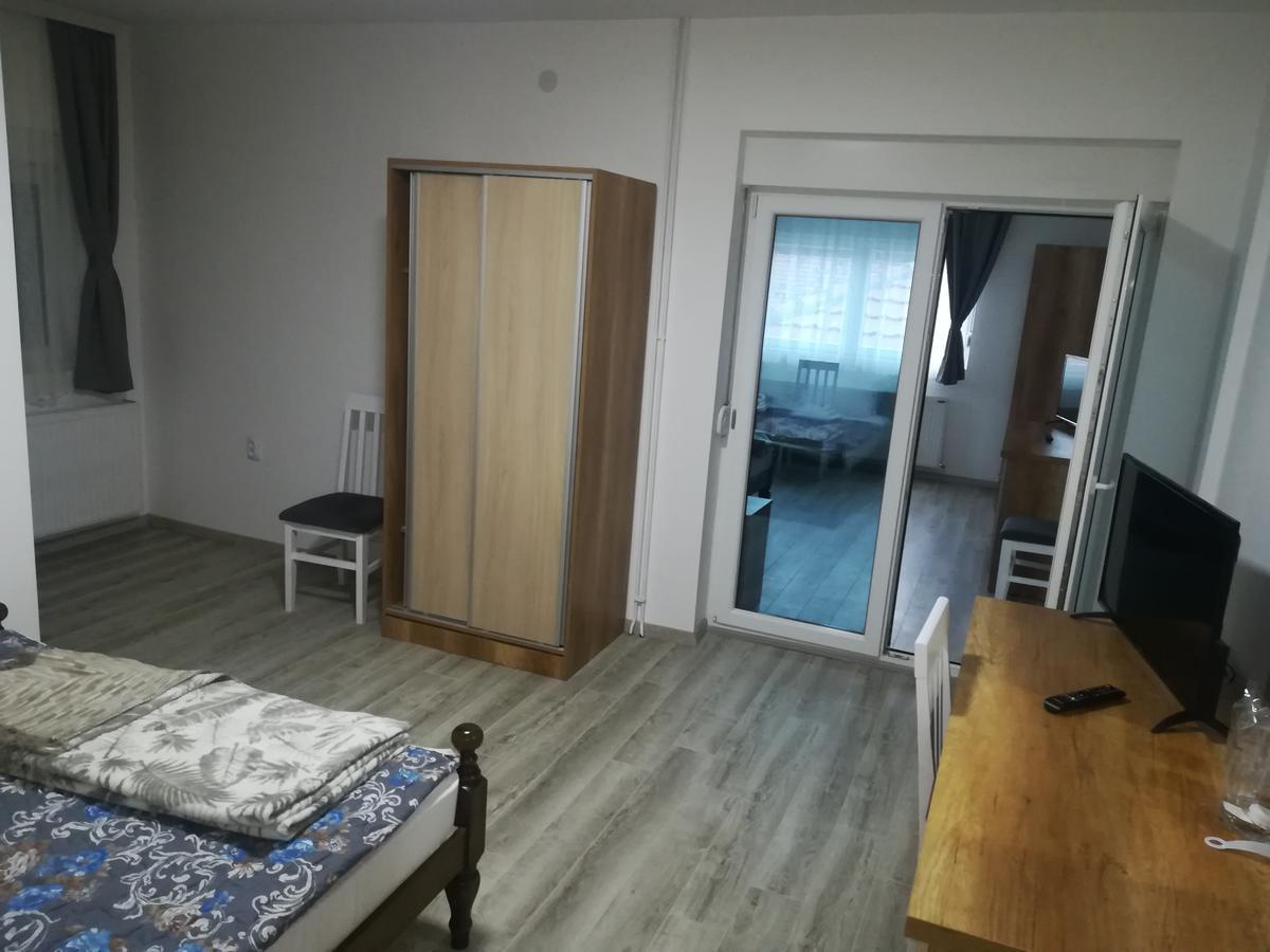 Karavan 123 Raška 外观 照片